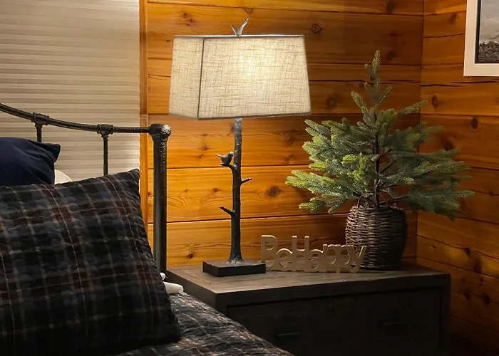 Minnies Mountain Lake House